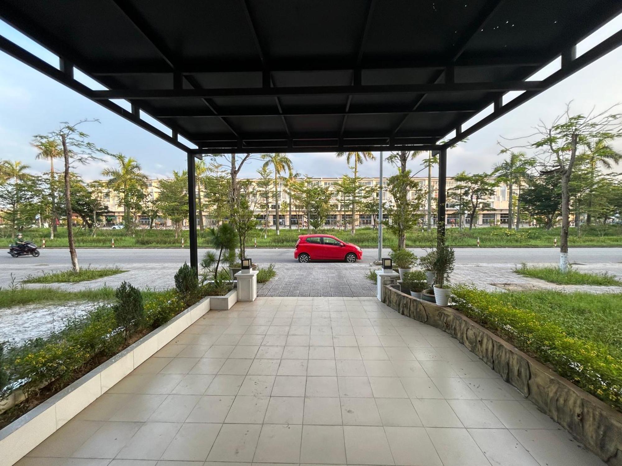 Bon'S Homestay - Nguyen Can 3 Phong Ngu - Hai Mat Tien - Bai Do Xe Co Mai Che Mien Phi Huế Kültér fotó